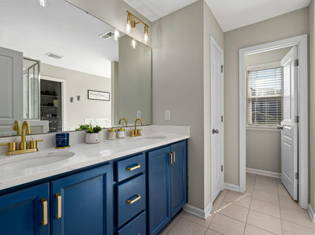 Bathroom renovation with custom vanity in New Jersey