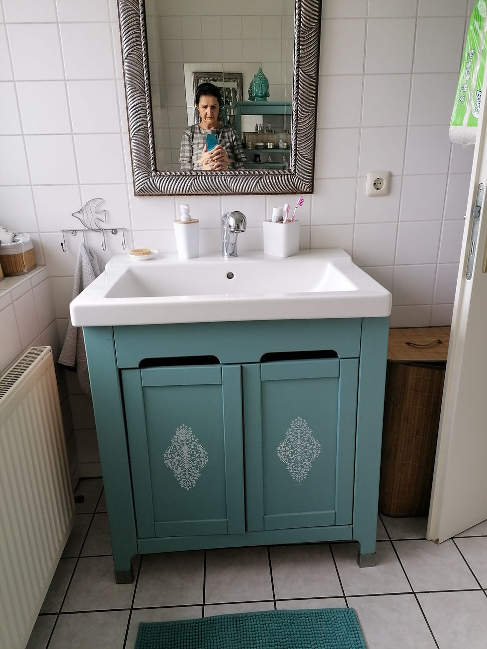 Miniaturbild: Badezimmermöbel streichen