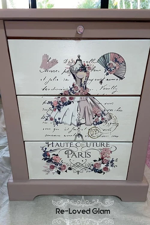 Miniaturbild: Motiv Haute Couture Paris zum Aufrubbeln mit Transferfolie von Hokus Pokus