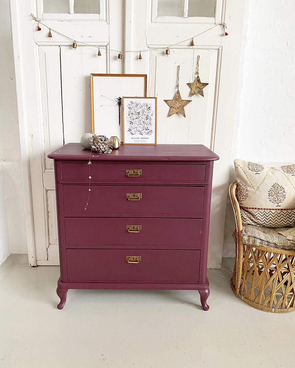 Miniaturbild: Möbelfarbe lila matt, Möbellack lila, purpurrot, Fusion Mineral Paint Elderberry in Österreich, Himmelblau und Co