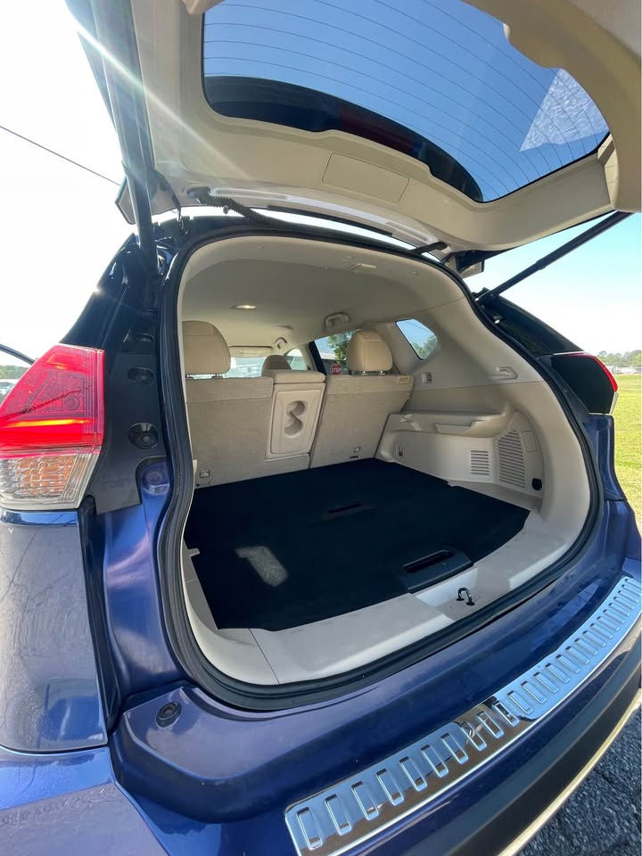 Thumbnail: 2019 Nissan Rogue