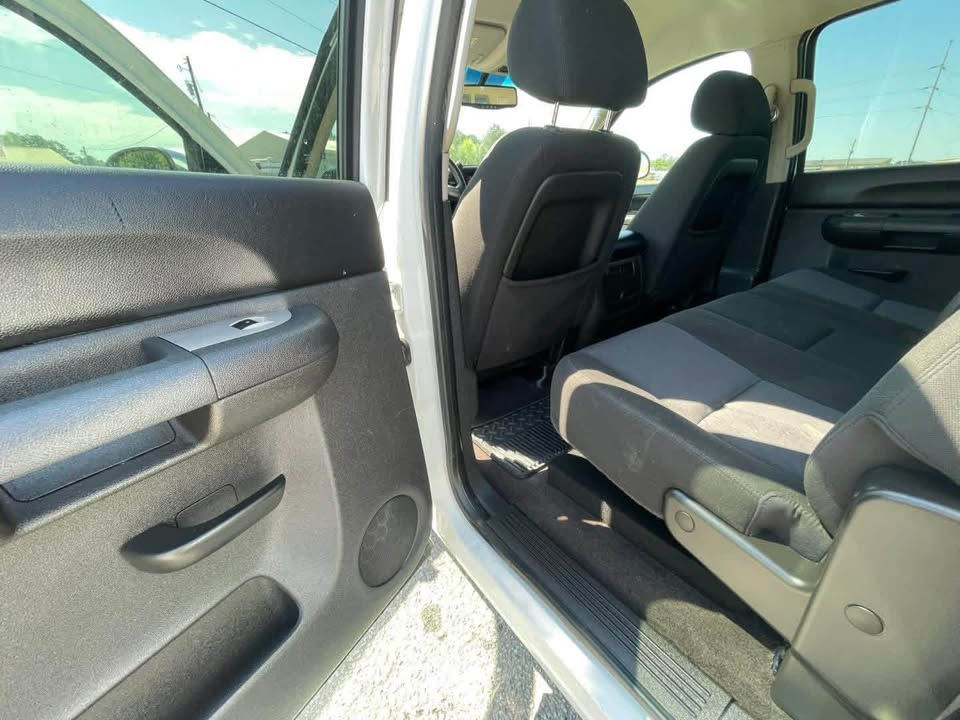 Thumbnail: 2010 GMC Sierra 
