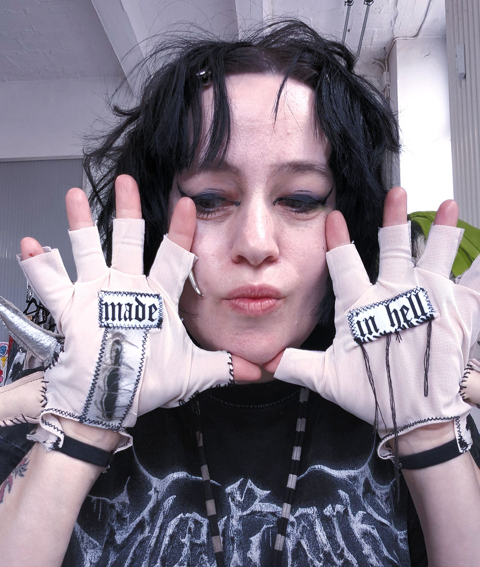 Thumbnail: BITE ME IN HELL - BIKER GLOVE/ FINGERLE$$