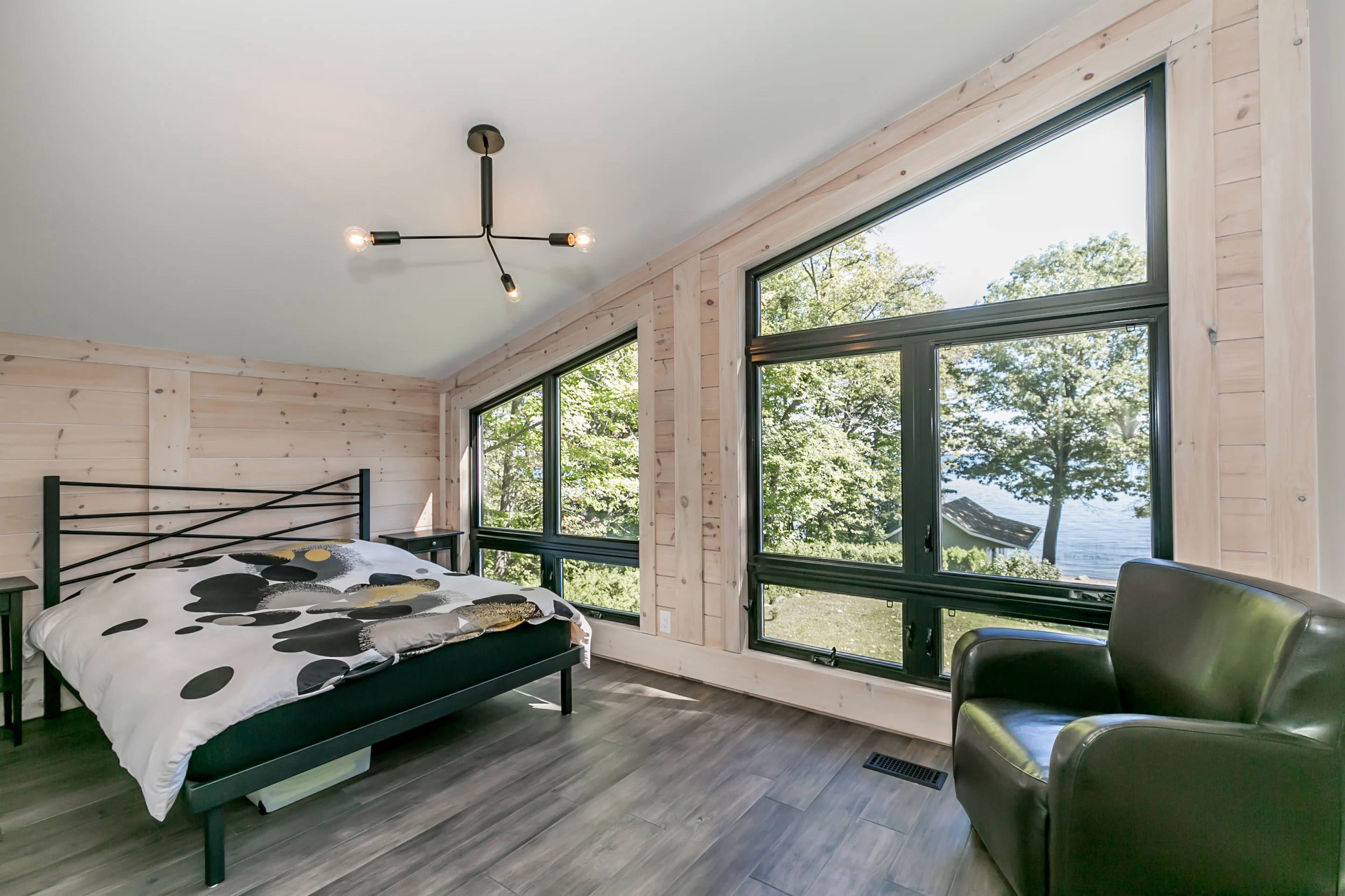 Timber Block Custom Modern Primary Bedroom 