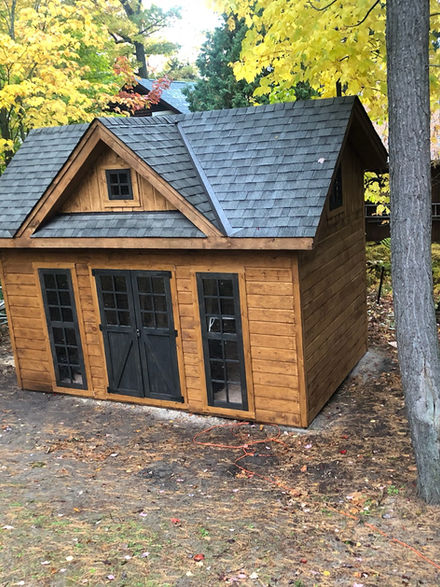 Detached residential garage built by Almas Construction