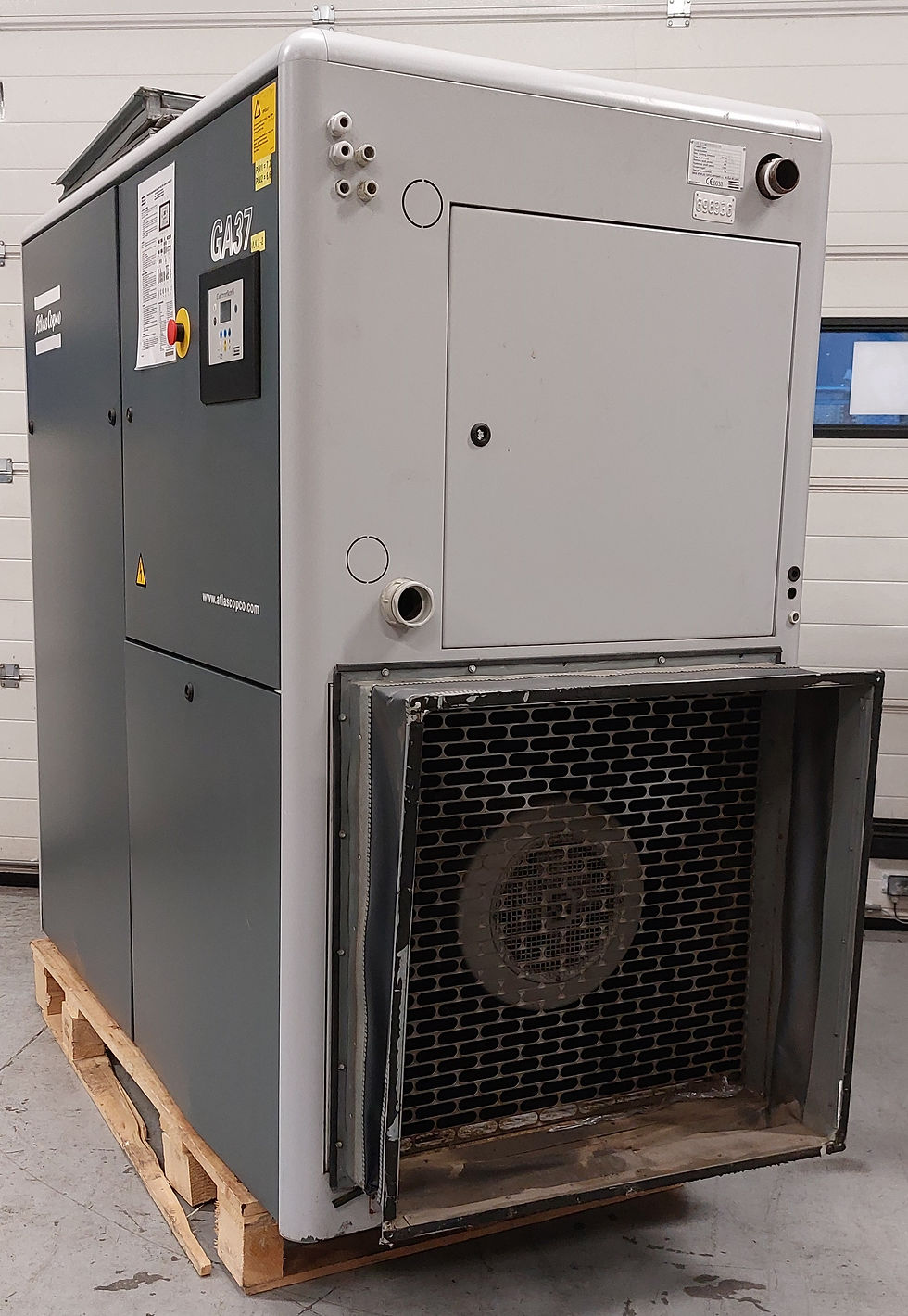 Thumbnail: Atlas Copco GA37 schroefcompressor 37 kW 6.900 l/min bouwjaar 2003