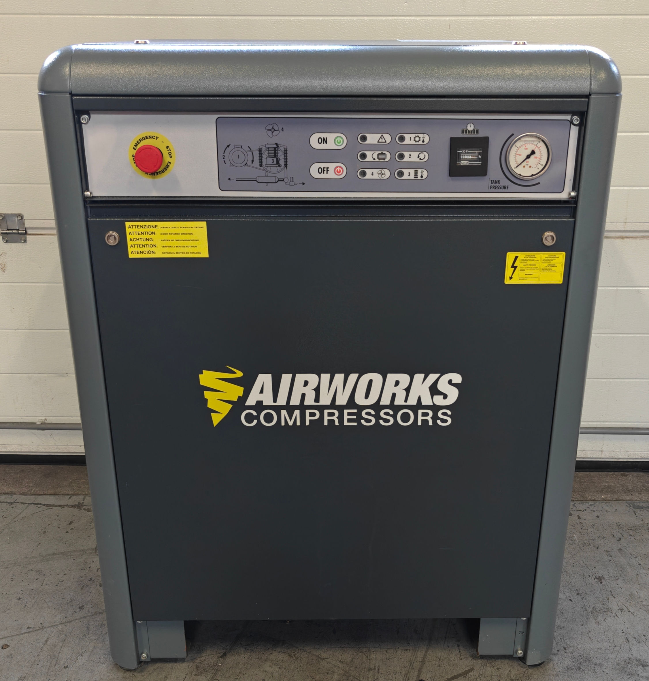 Airworks K30T5,5 zuigercompressor 4.0 kW 727 l/min bouwjaar 2020