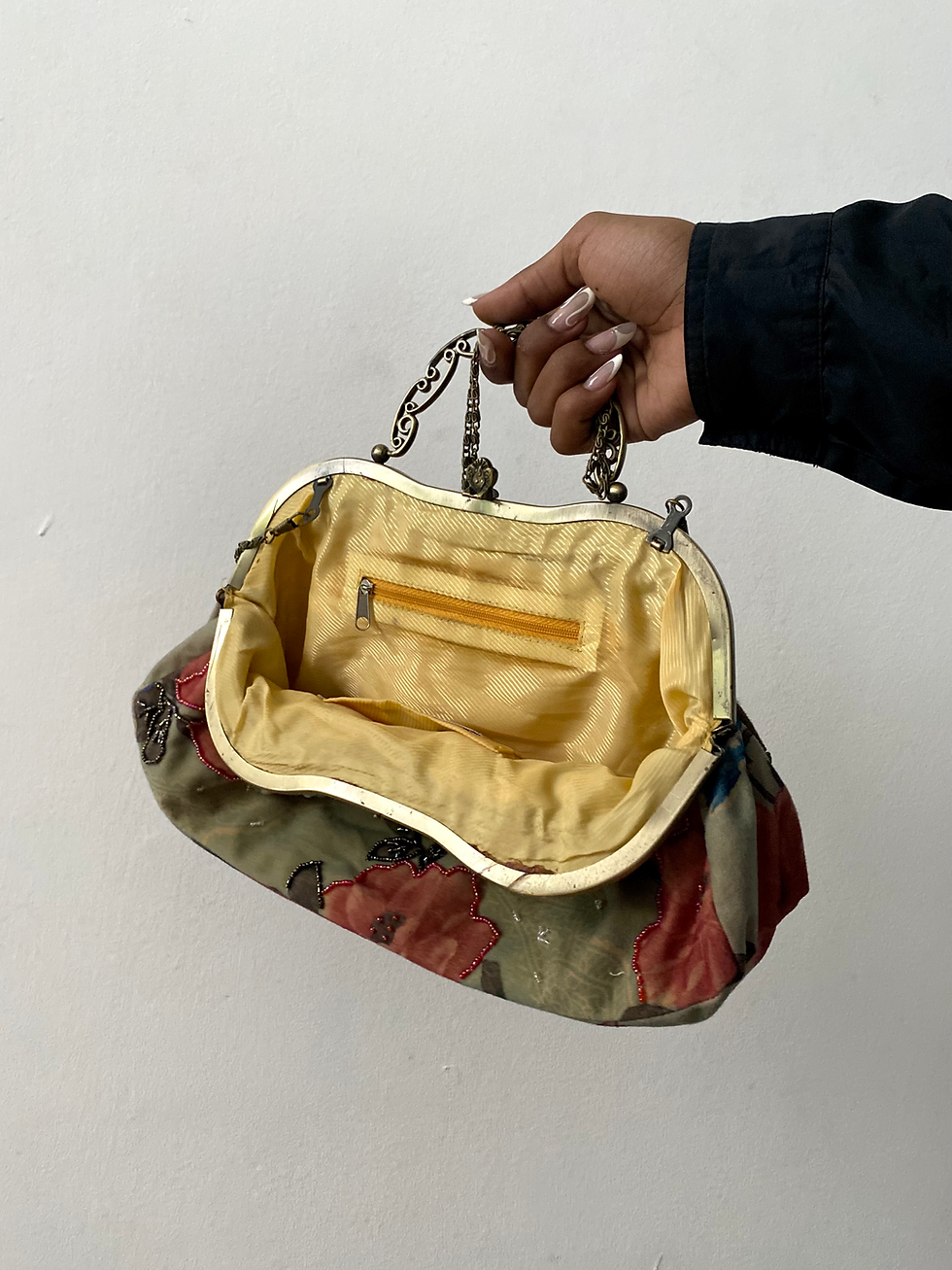 Miniatura: BOLSA FLOWERS BORDADA 70’s