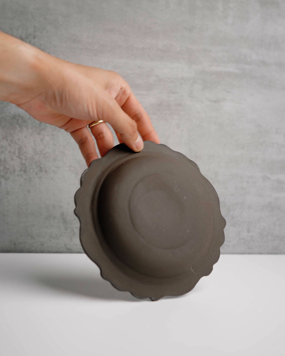 Küçük resim: Koyu Kahve Porselen Meze Tabağı