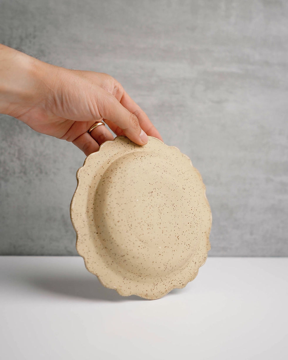 Küçük resim: Yaprak Porselen Meze Tabağı