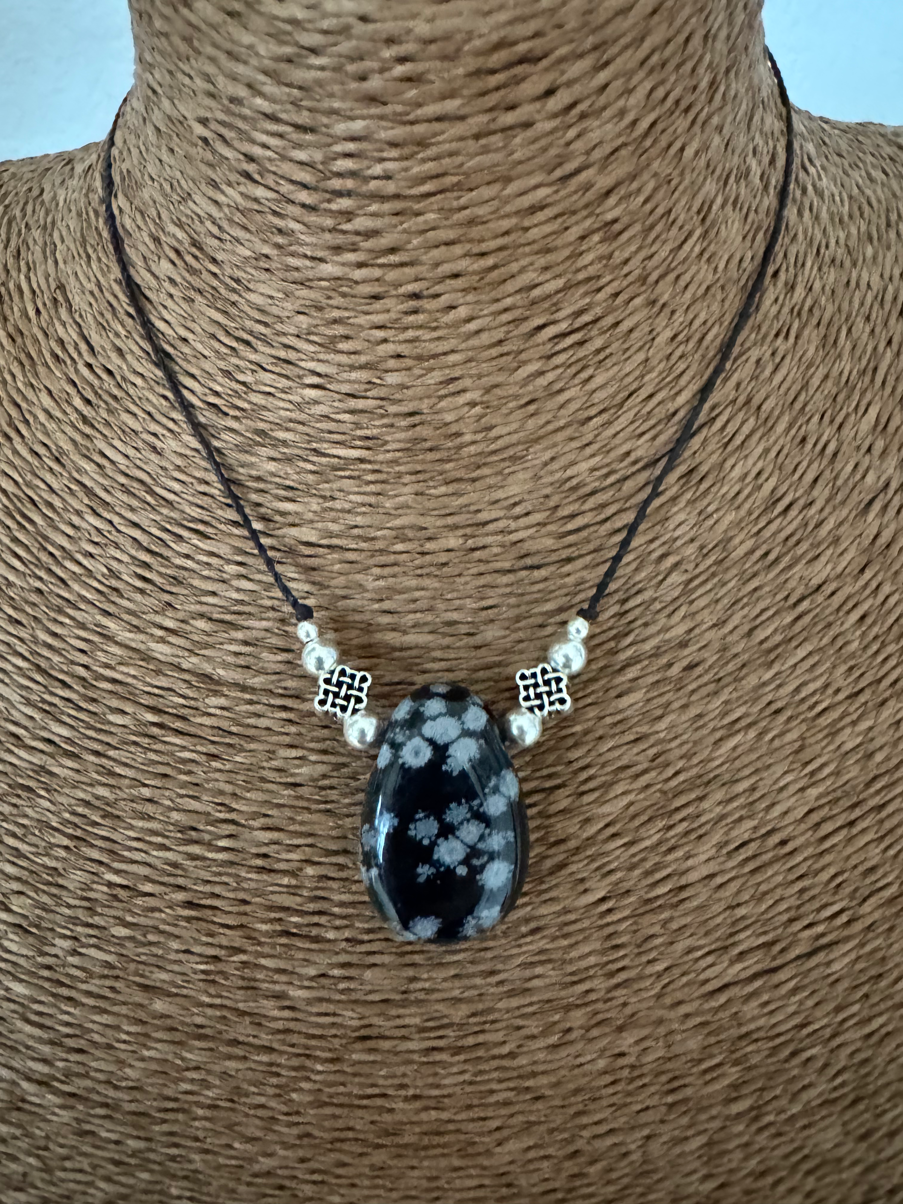 collier réglable obsidienne flocon neige