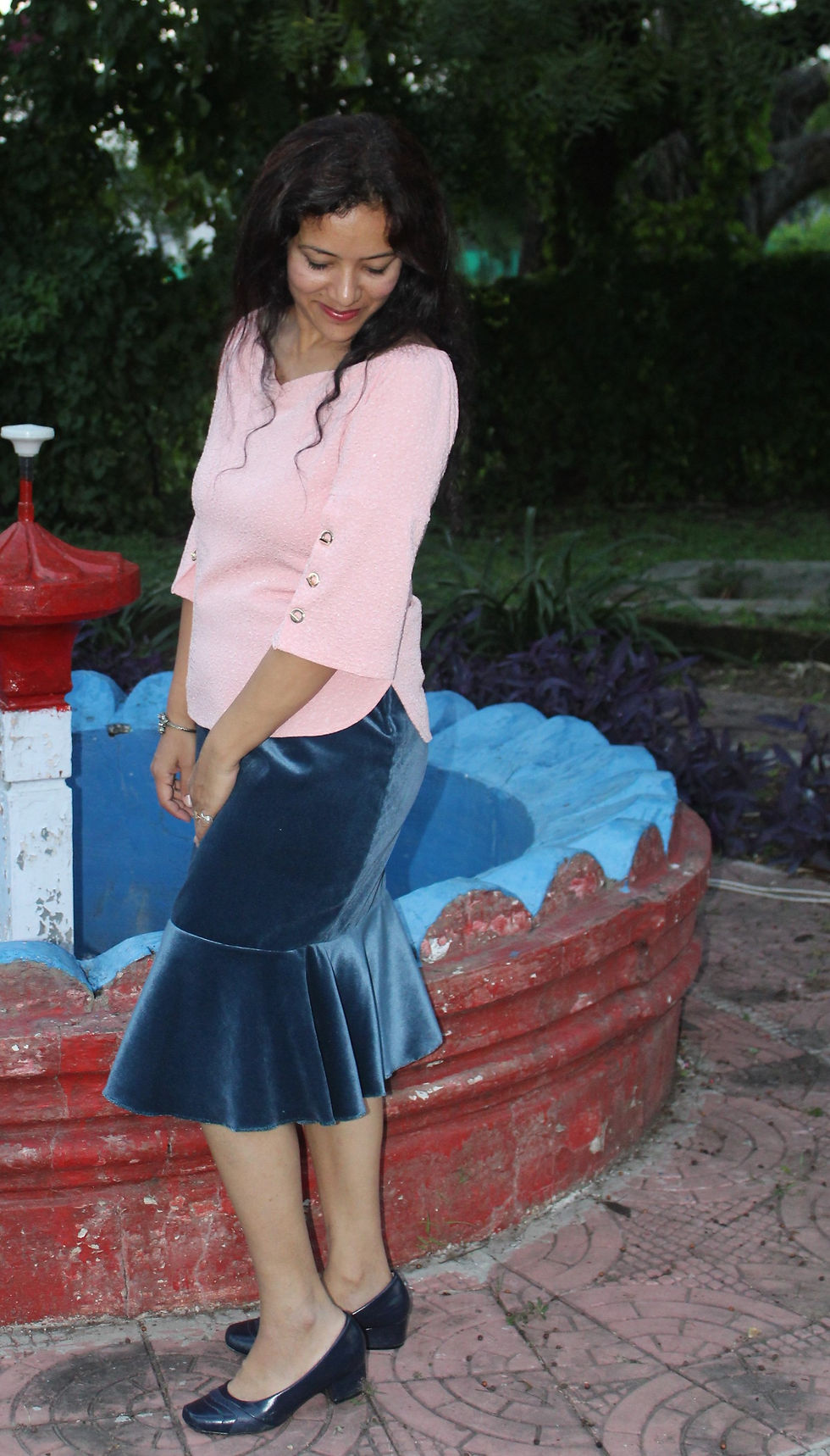 Very stylish formal  velvet mermaid skirt with side zip closure