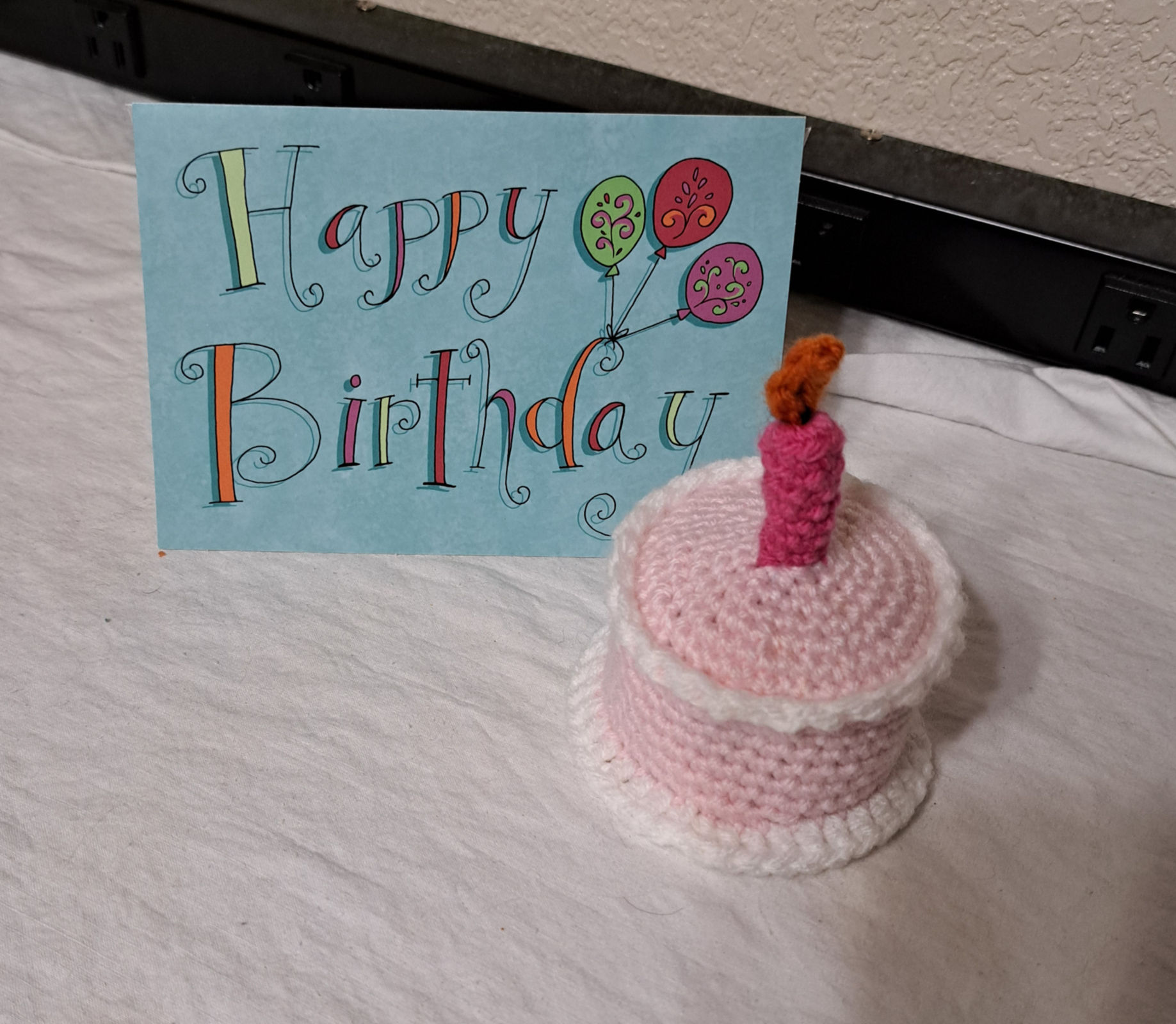 Birthday Cupcake Lt Pink w/white icing