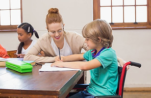 formation-aesh-devenir-auxiliaire-de-vie-scolaire.jpg