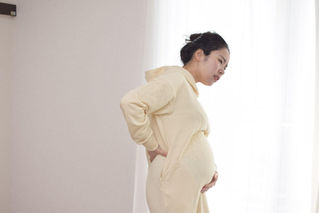 妊娠中の女性の痛みや悩み