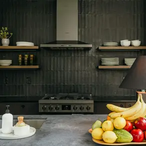 How to Choose a Kitchen Tile Backsplash That Feels Timeless, Not Trendy