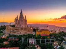 Maria Yemets: Top Photoshoot Locations with a Professional Photographer in Barcelona
