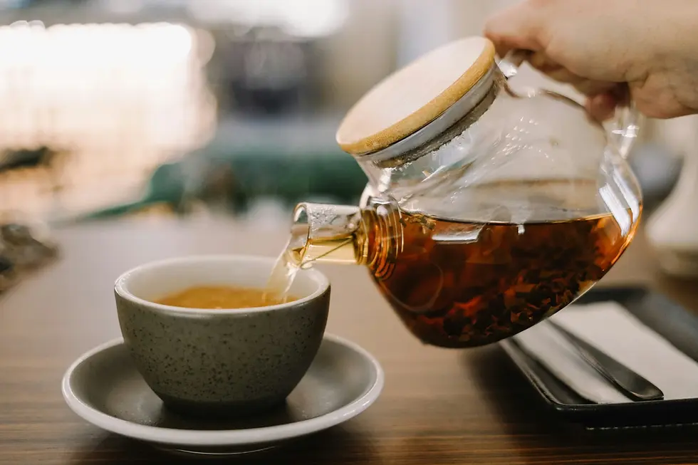 Why Are More Tea Drinkers Switching to Loose Leaf Herbal Blends?