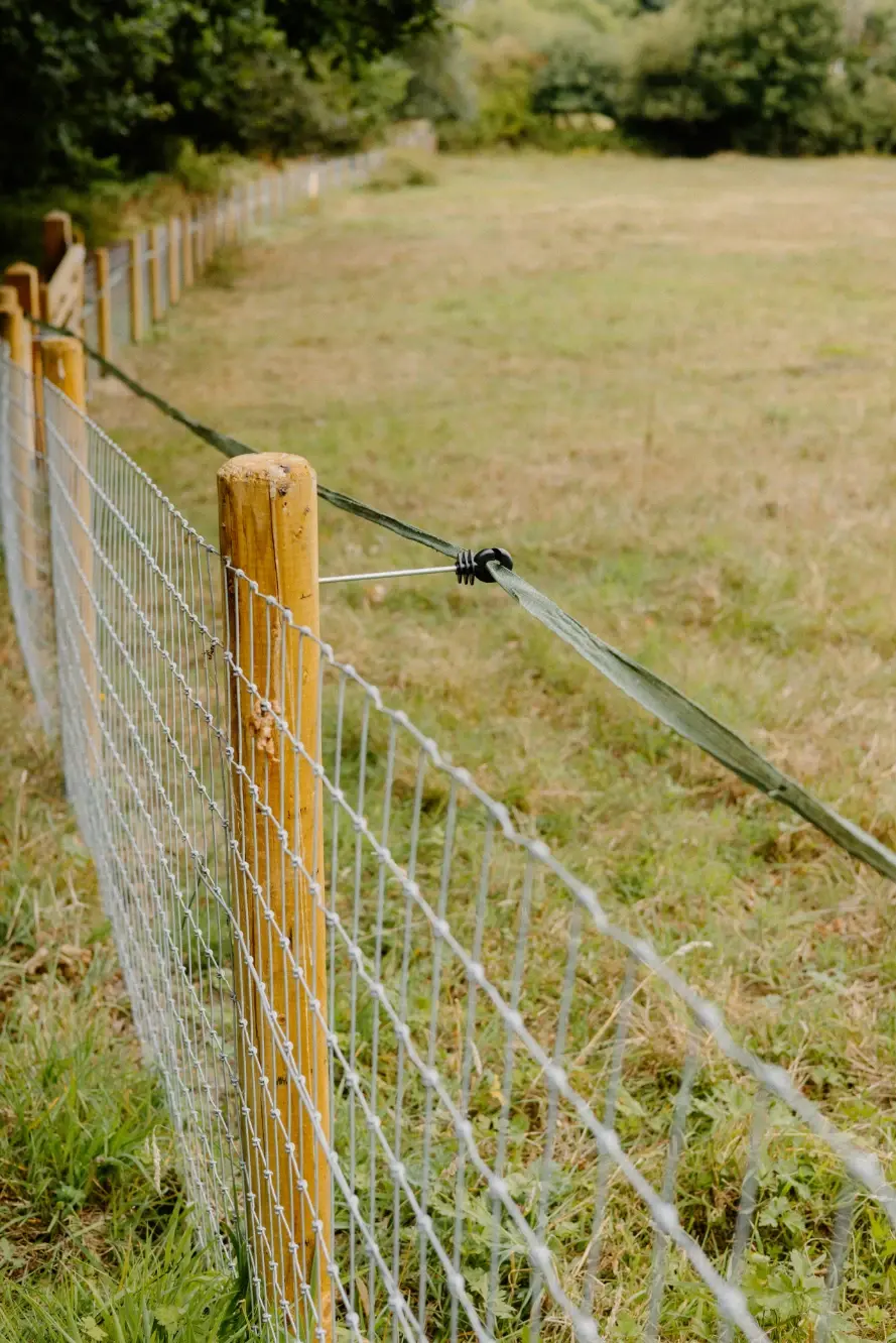 Common Electric Fence Myths That Still Fool Landowners