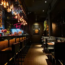 How Bar and Cafe Owners Keep the Water Flowing When the Pipes Give Out