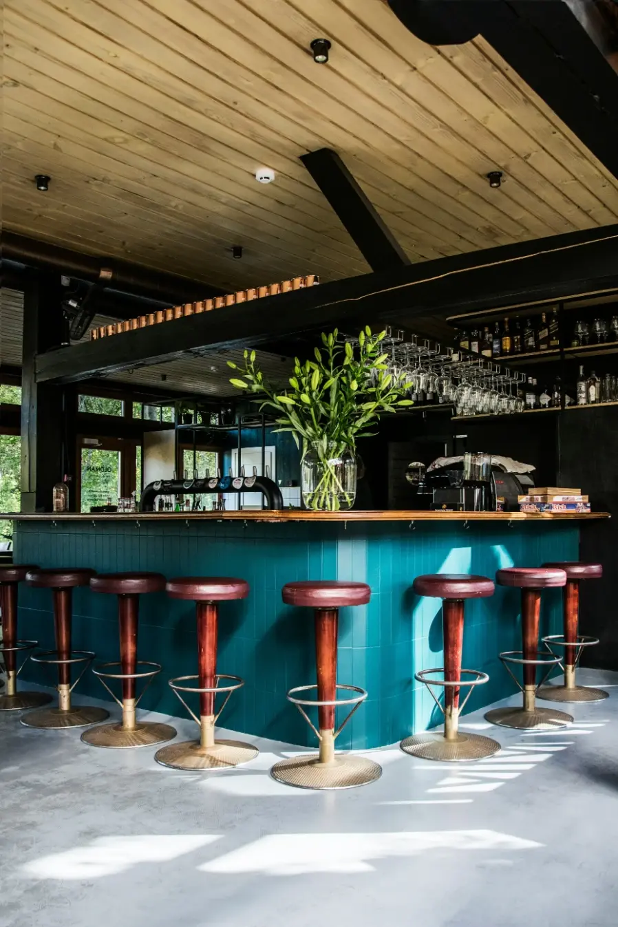 The Branding Mistakes That Make a New Bar Look Forgettable