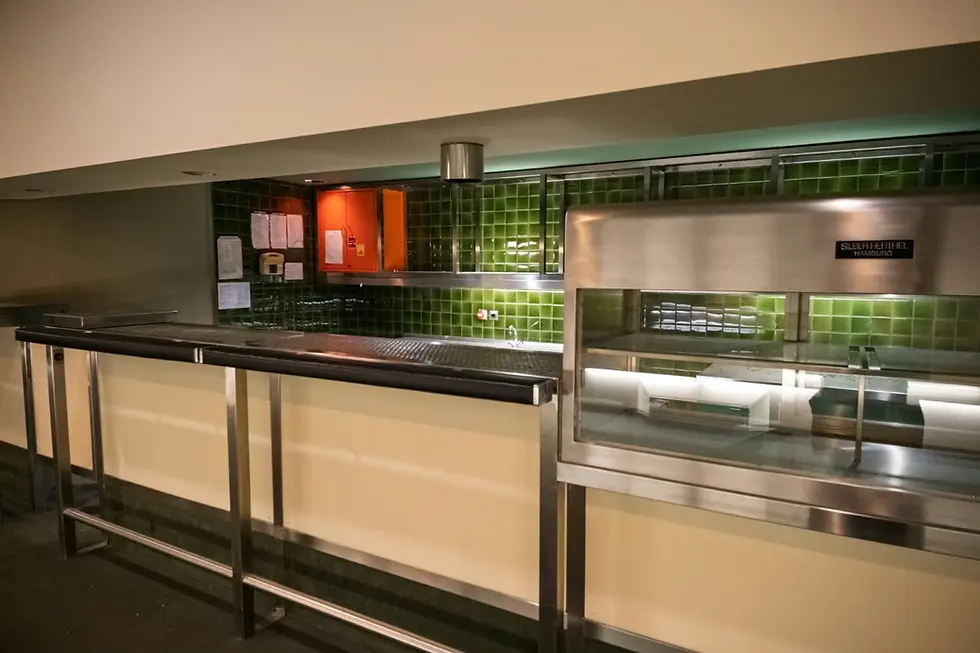 How Do Wash-Bay Curtains Keep Kitchens Clean and Dry?