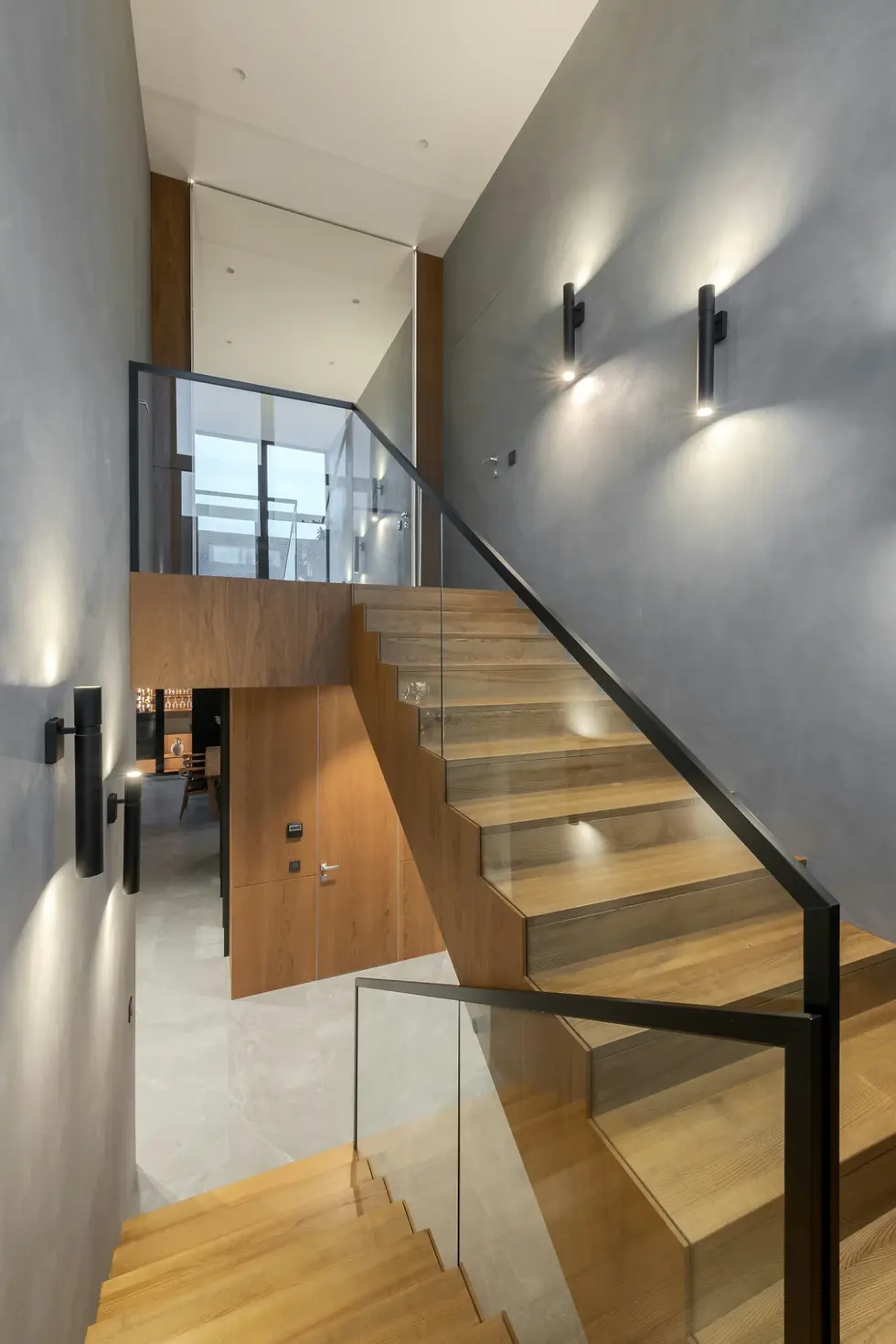Top Low-Maintenance Glass Balustrade Systems for Commercial Buildings