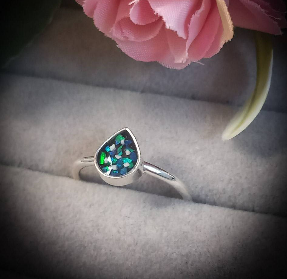 Teardrop ring
