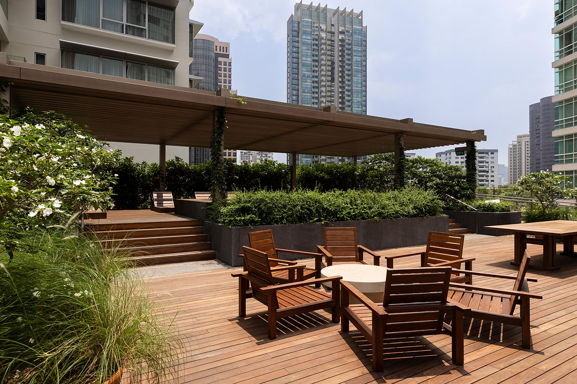 The Singapore EDITION, Singapore outdoor terrace seating.