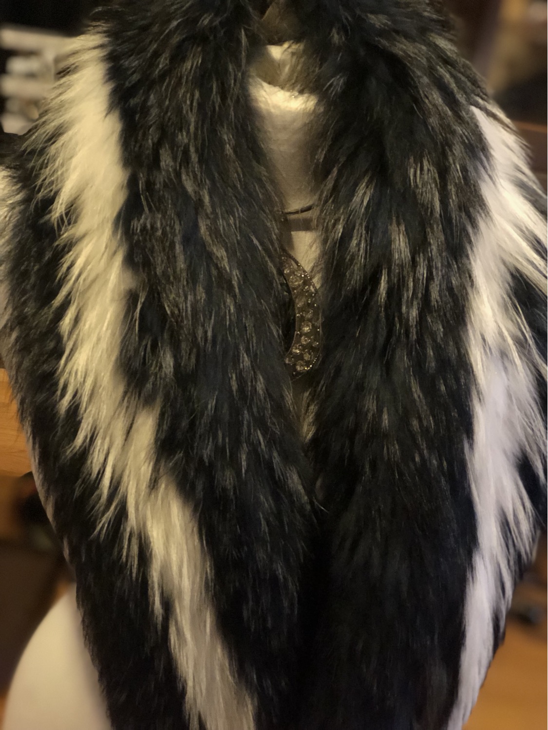 Thumbnail: Maria scarf of racoon Fur collar  with clips  