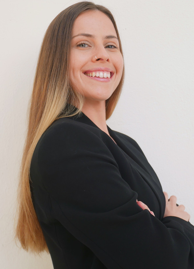 Joanna Tsintaris RD providing one-to-one nutrition support in Edinburgh