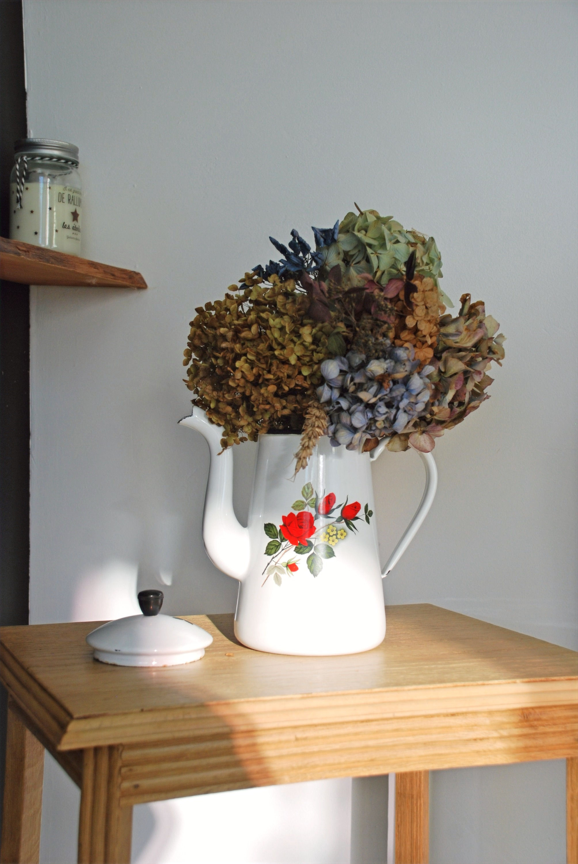 Cafetière émaillée vintage