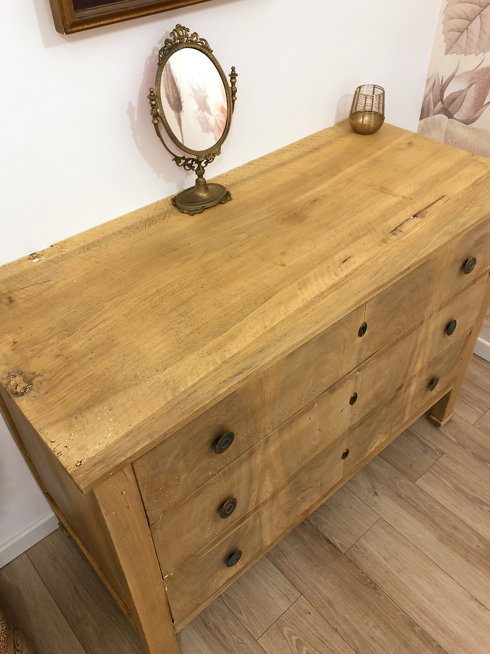 Miniature : Grande commode fin 19ième / début 20ième en noyer massif
