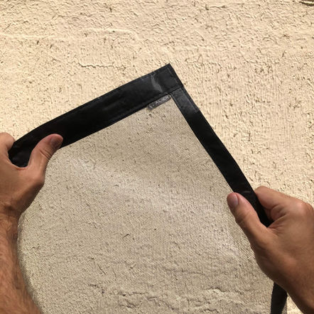 Magnetic garagedoor screen mesh net SMALL.jpg