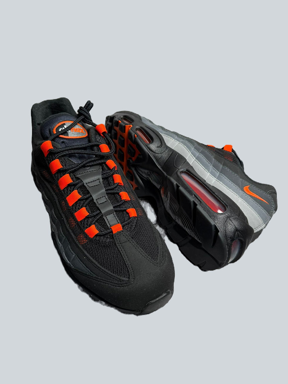 Nike Air Max 95 - Black/Hyper Crimson - Anthracite Background