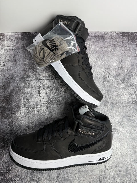 Nike Air Force 1 ’07 Mid SP Black/Black – UK Size 4.5 / 4 stacked