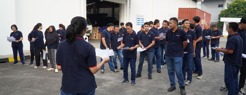 HSE team conducting awareness session