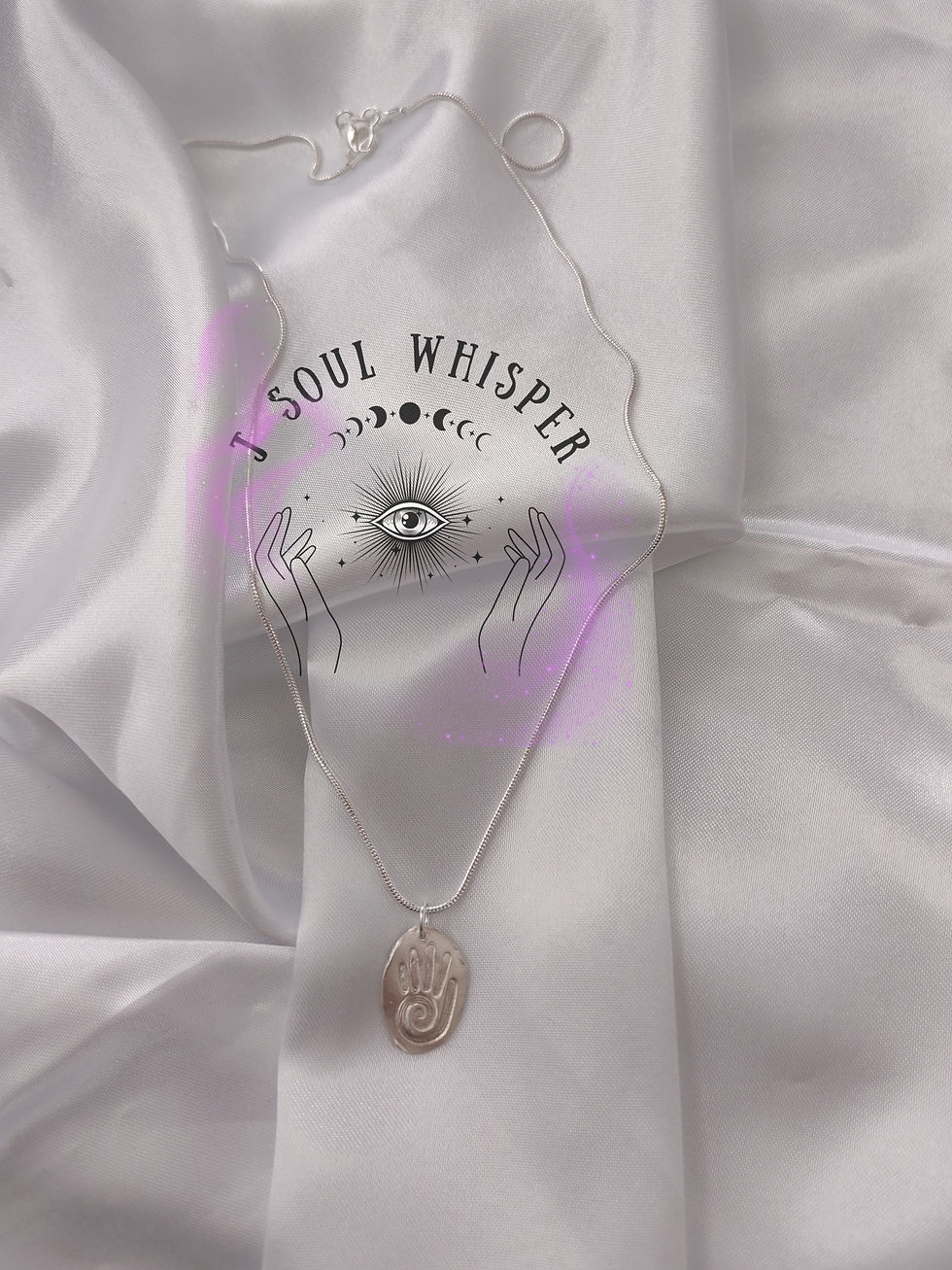 Thumbnail: Healing Hand Amulet