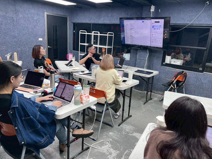 心教育放假期間,老師也持續積極參與教師增能講座,為專業技能「充電」! 本次深入學習的主題是:「LARK」協作平台的運用與操作。 在數位時代,工具是提升效率的關鍵。