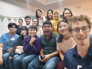 จากคนที่มาเรียนรู้เรื่องวัฒนธรรม แต่กลับใจเป็นคริสเตียน!!!
(พันธกิจนักศึกษากรุงเทพ)
