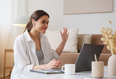 woman-on-laptop-PE059.jpg