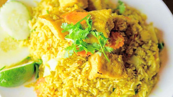 V4B VEGETABLE SINGAPORE FRIED RICE