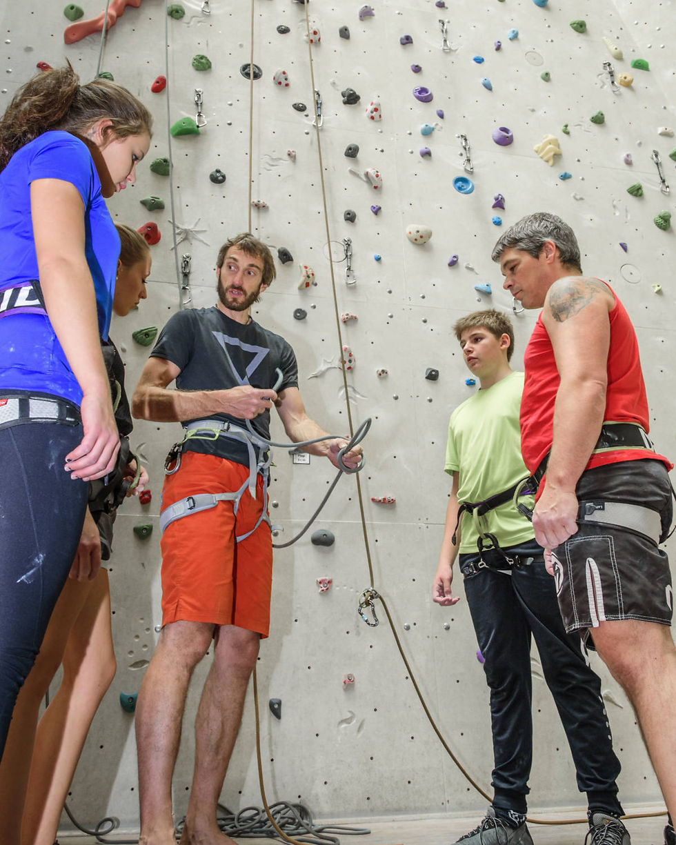 bouldering date