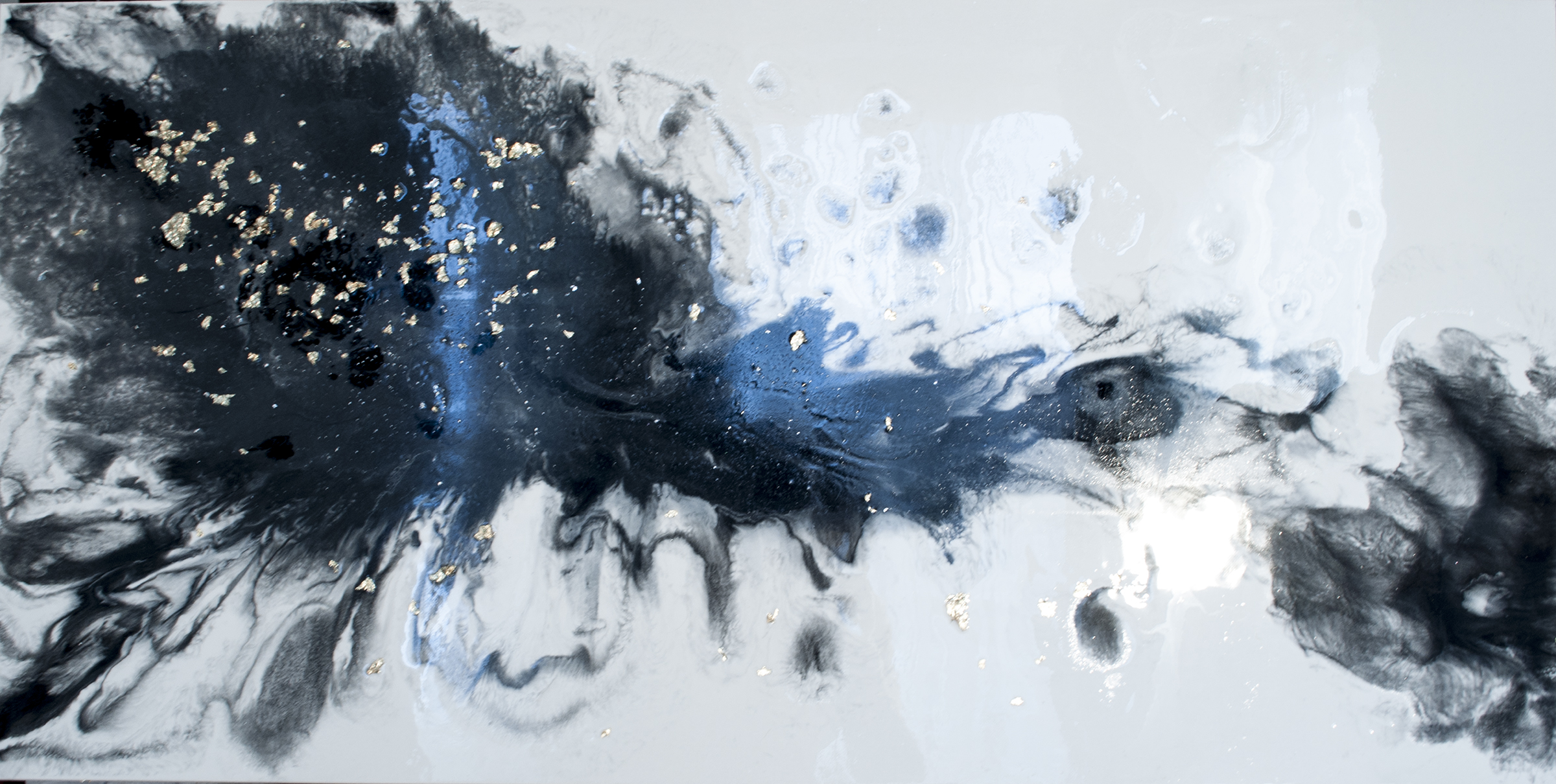 Resin black, white and gold