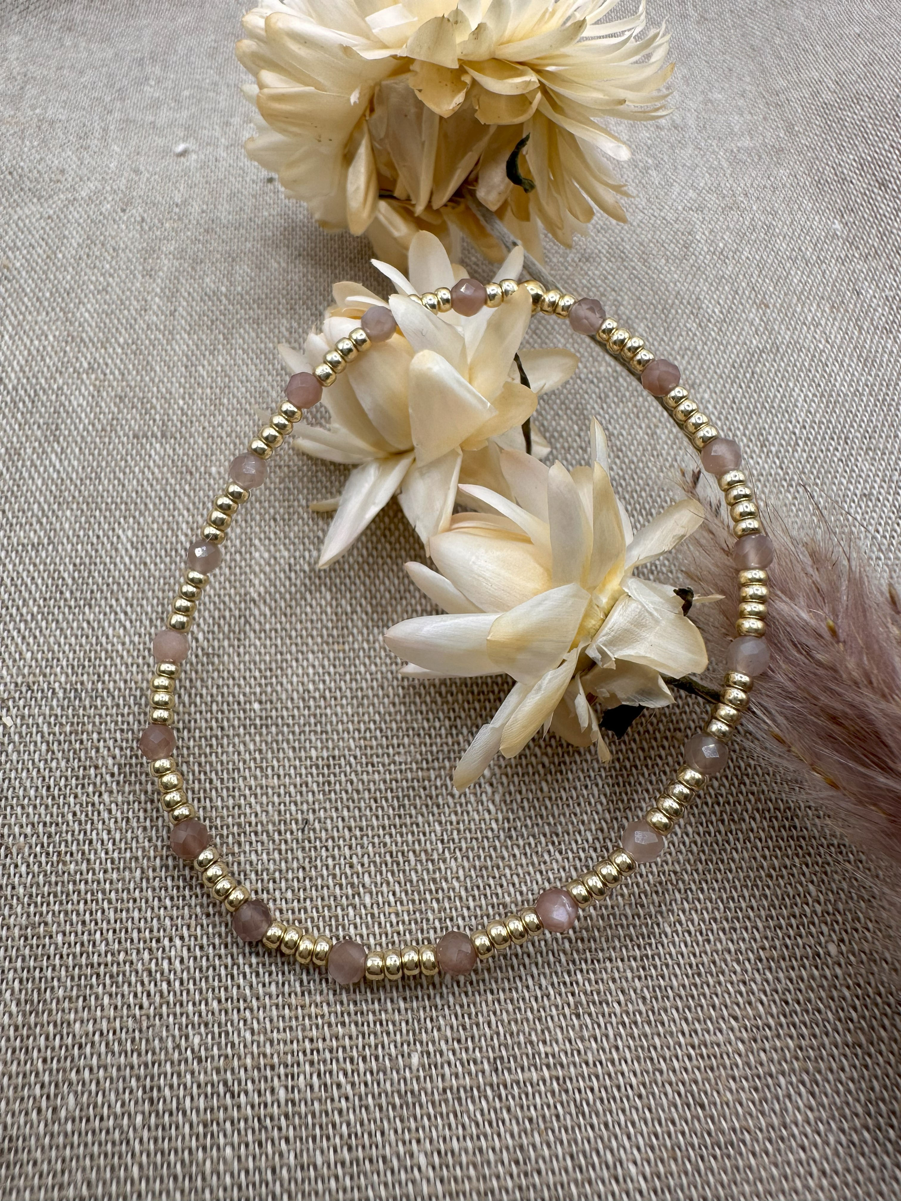 Nohea - Echtstein-Armband aus facettiertem Mondstein