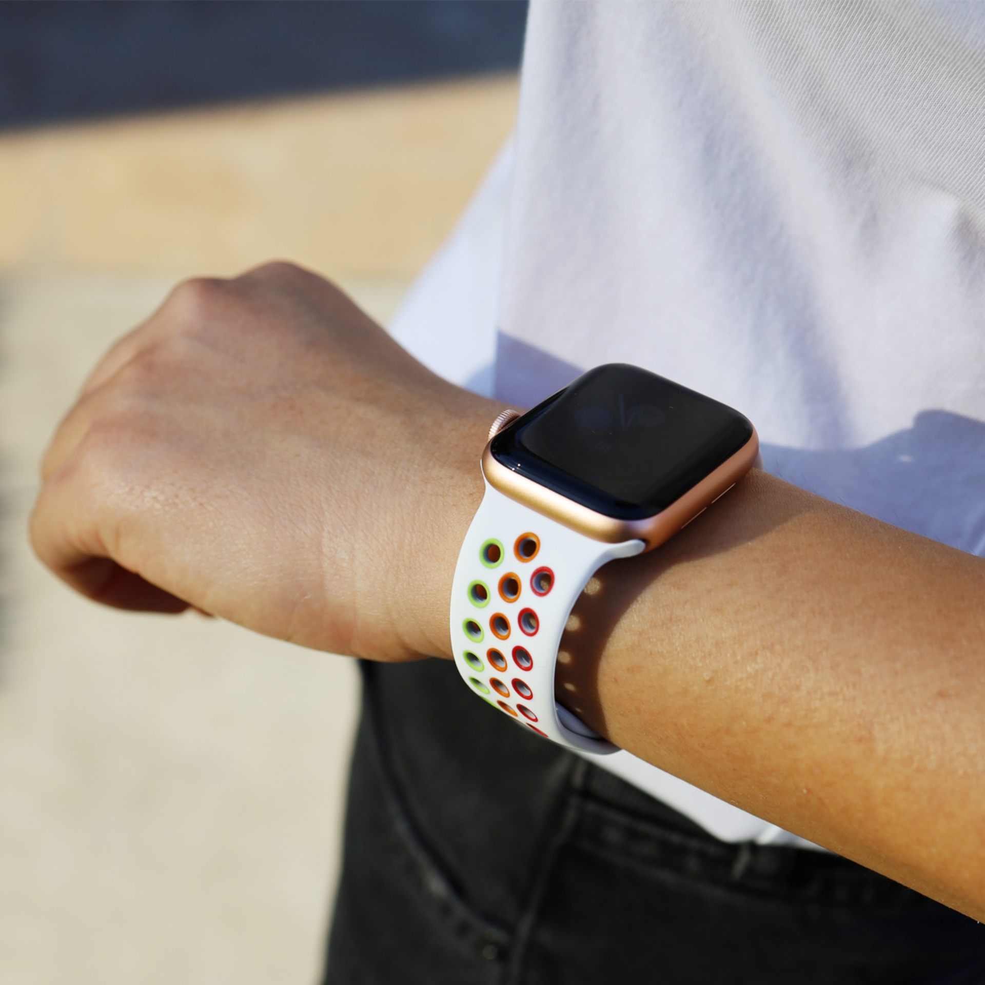 thumbnail image 2 of ComfiTime Correa Elástica para iWatch 38/40/41/42/44/45/49 mm, Silicona Transpirable para Apple Watch Serie SE 9 8 7 6 5 4 3 2 1, 2 of 13