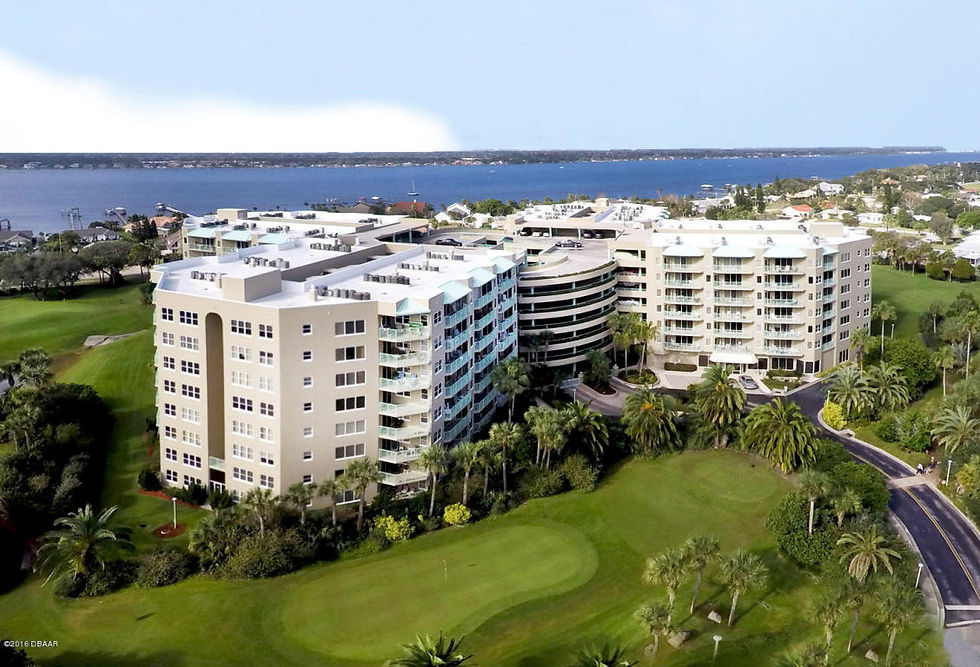 Exterior Cloverleaf North