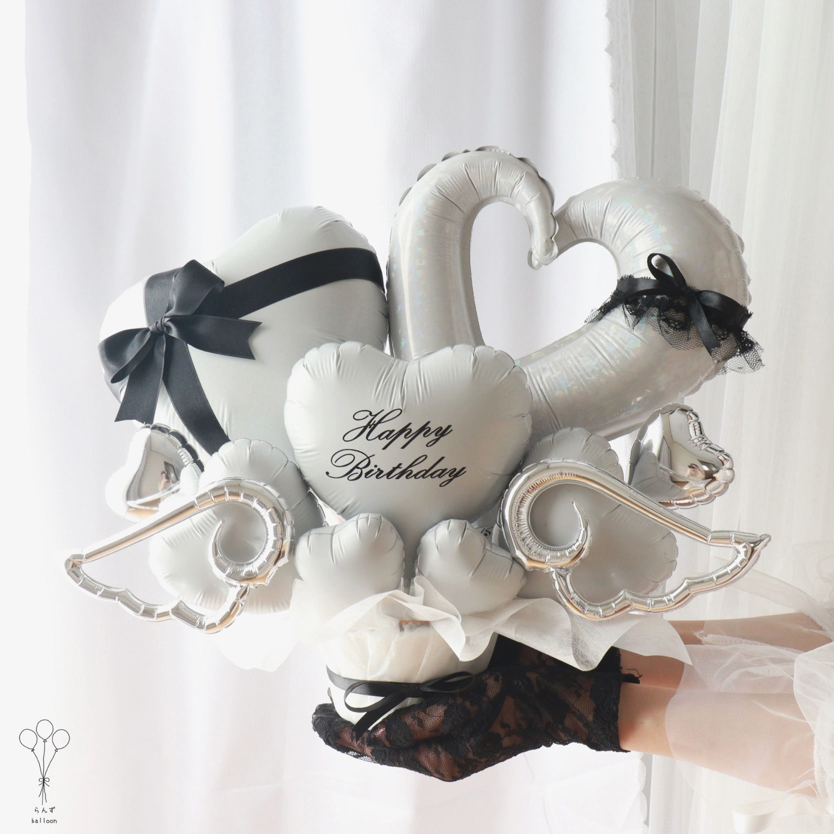 アシンメトリーハートバルーンギフト　ホワイト