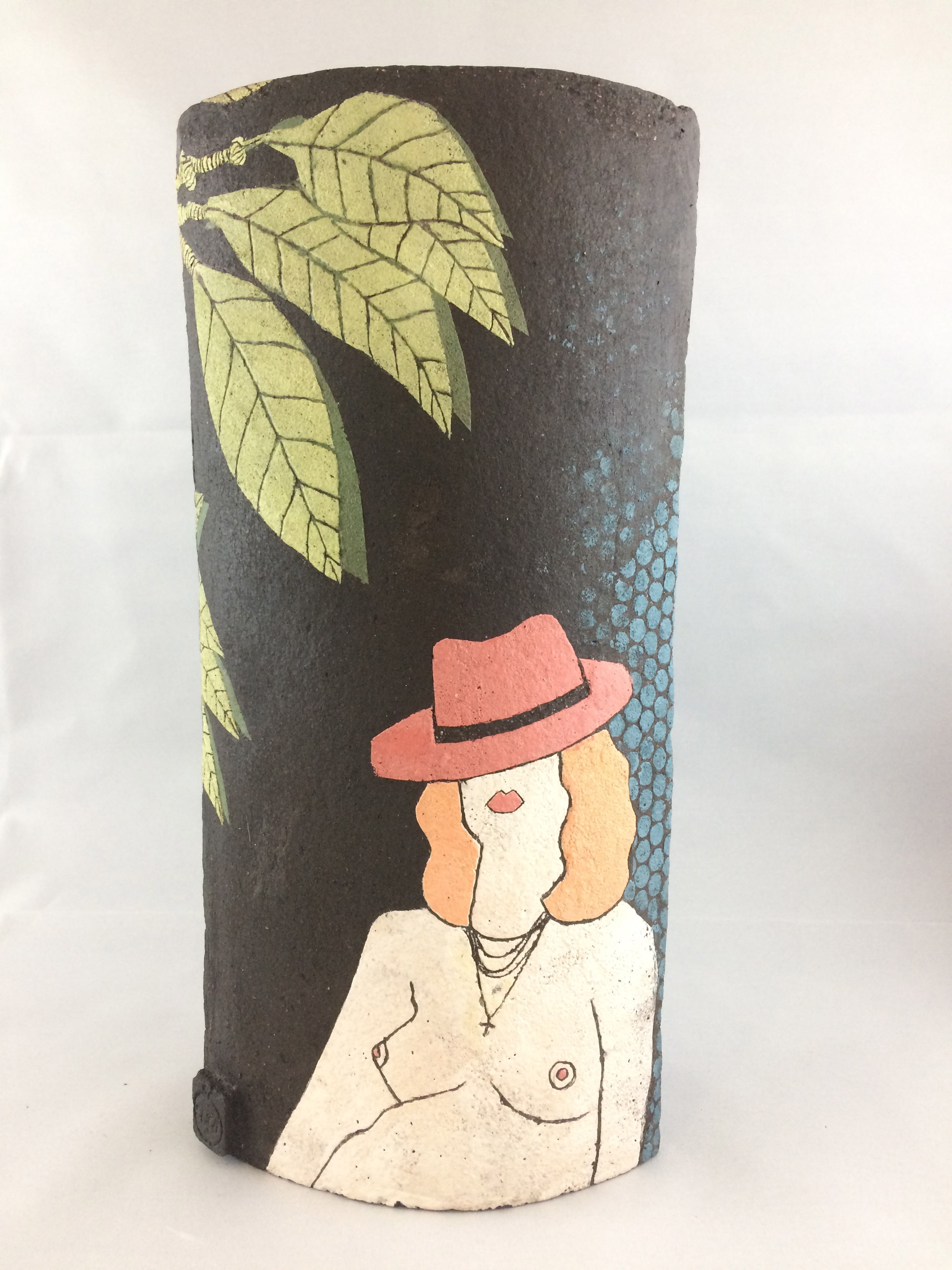 Shady Tree vase - Black clay series