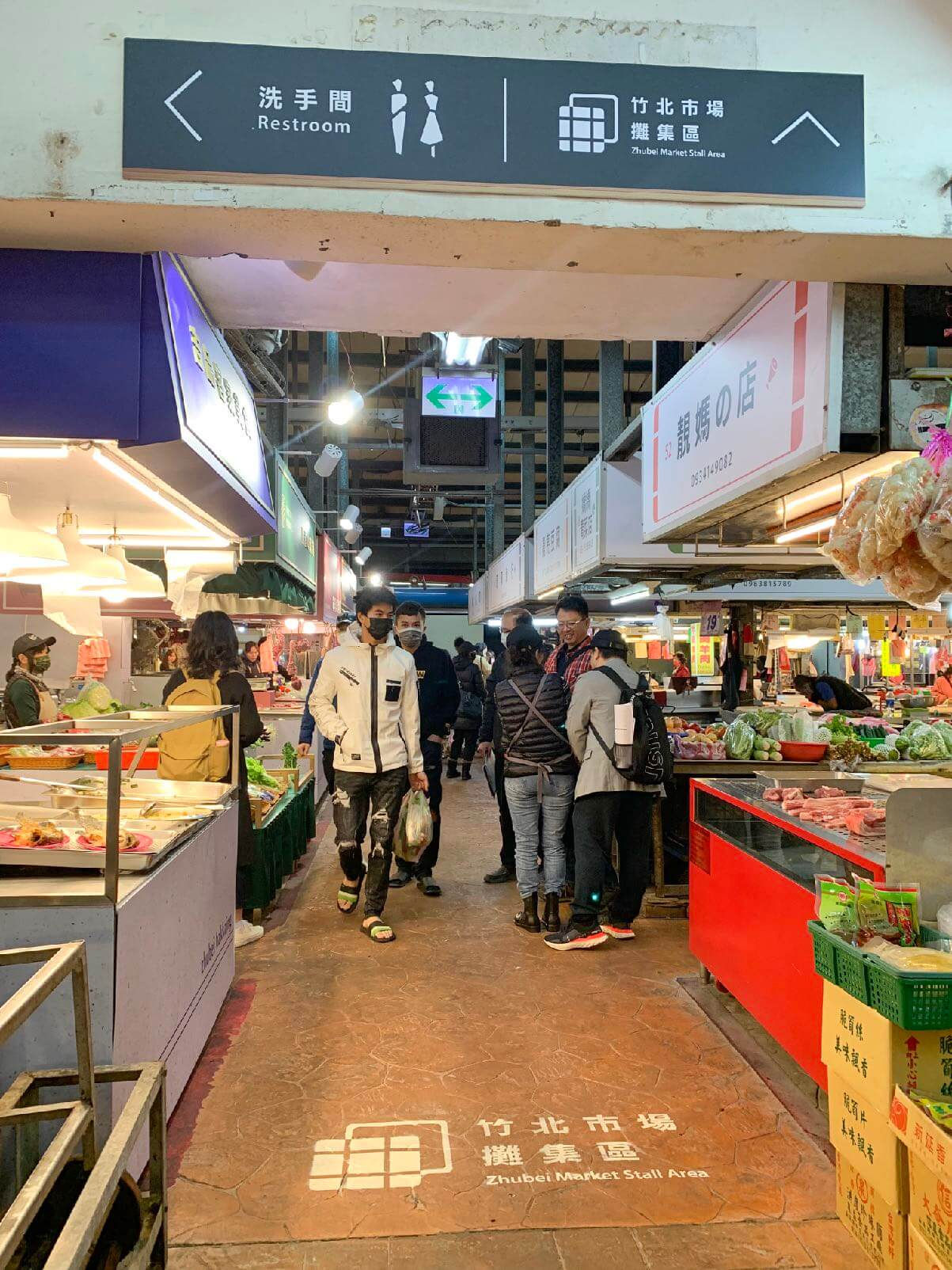 竹北市場攤集區_美學改造後_攤位區入口